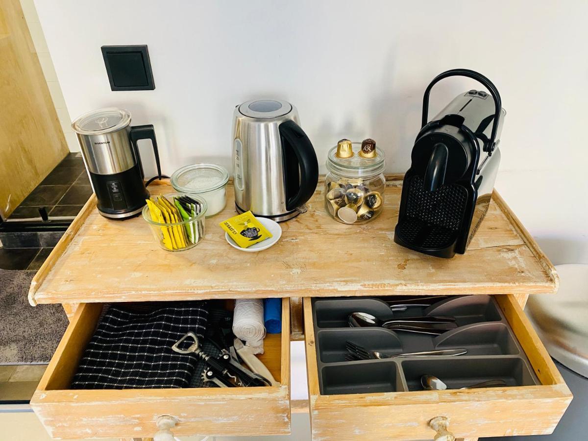 Private Studio With Free Car Parking Amsterdam Ngoại thất bức ảnh