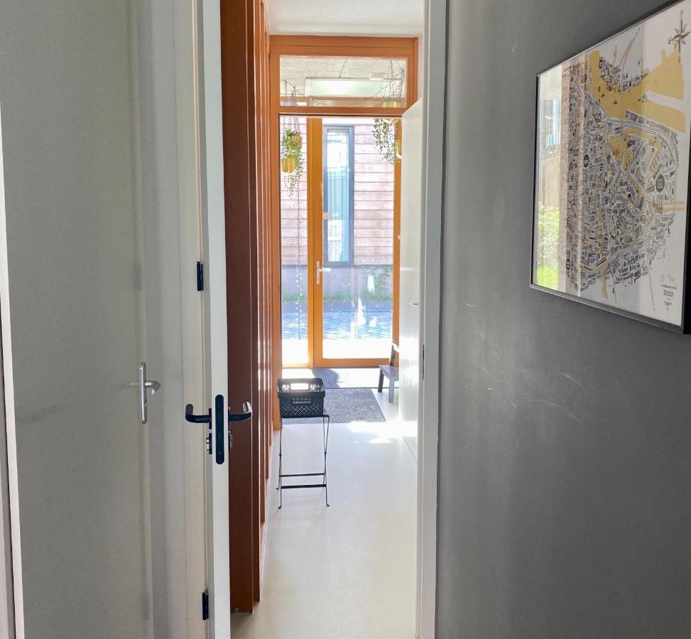 Private Studio With Free Car Parking Amsterdam Ngoại thất bức ảnh