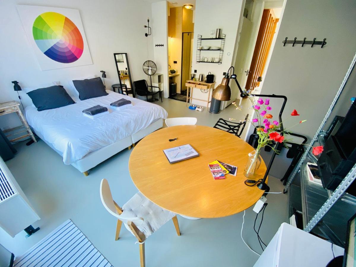 Private Studio With Free Car Parking Amsterdam Ngoại thất bức ảnh