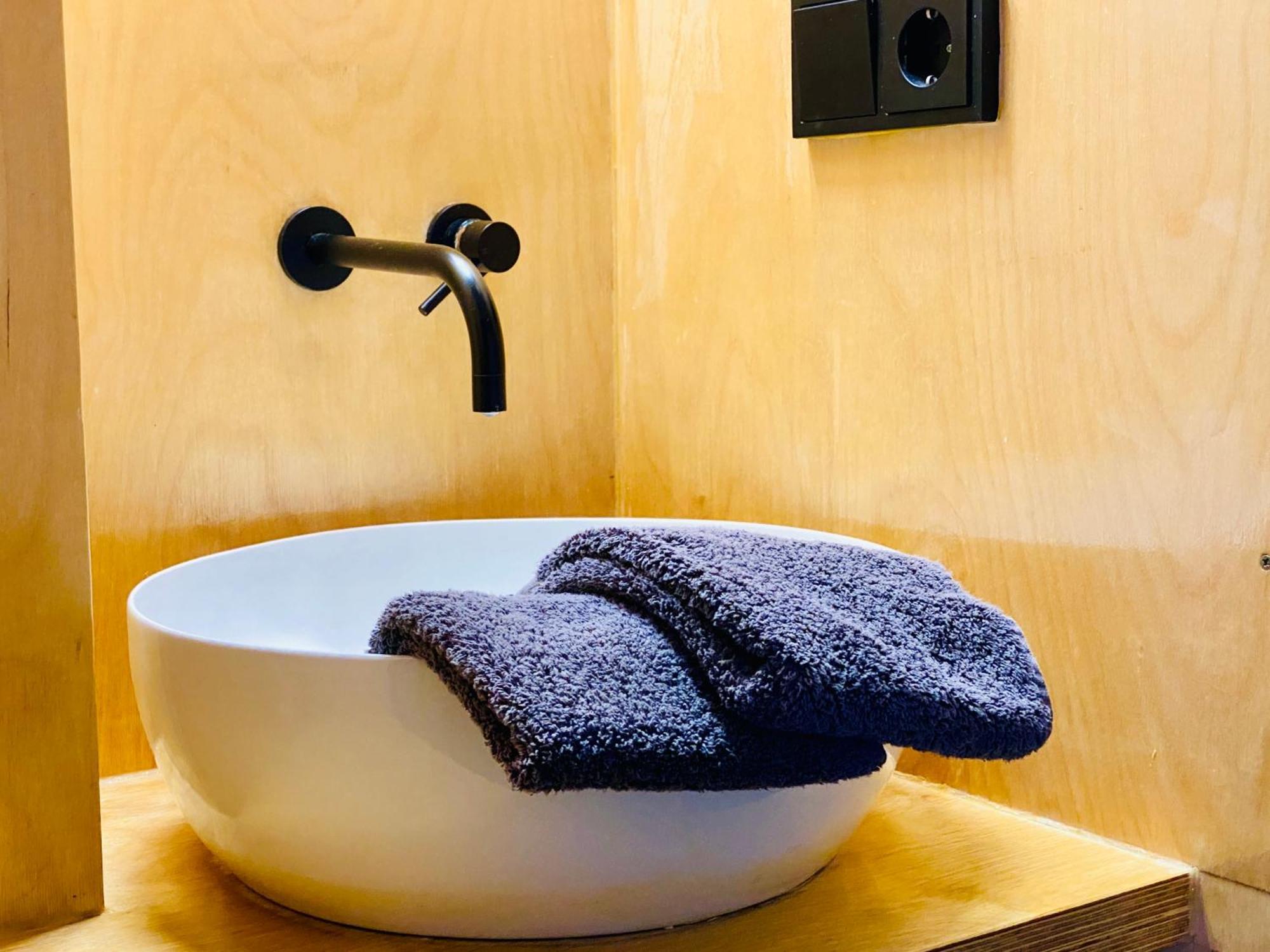 Private Studio With Free Car Parking Amsterdam Ngoại thất bức ảnh